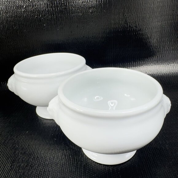 Bistro By Over And Back Lions Head White Porcelain Pedestal Bowl Dish Set 2 VTG - Picture 14 of 16